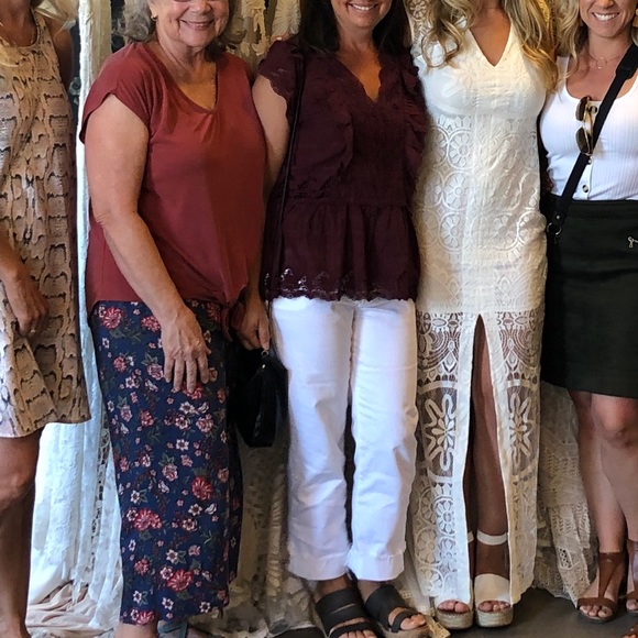 EXPRESS floral lace v neck maxi dress - Picture 8 of 8